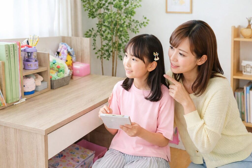 勉強机いるいらないで迷う家庭の判断軸のイメージ画像